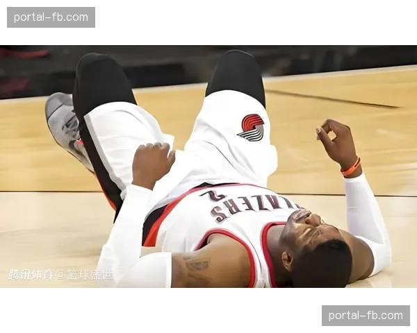 从跟腱重伤中回归:全明星后卫朱厄尔·洛伊德参加完整队内训练 从跟腱重伤中回归:全明星后卫朱厄尔·洛伊德参加完整队内训练